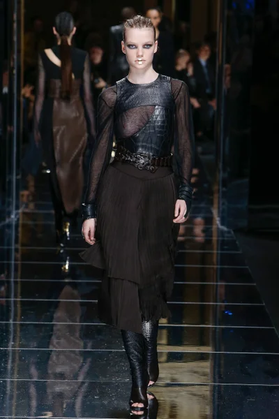 Look 70